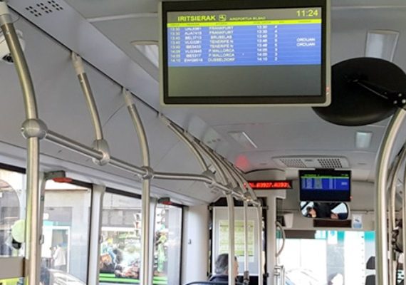 Creación de un sistema de información de embarcado sobre vuelos en los autobuses al aeropuerto